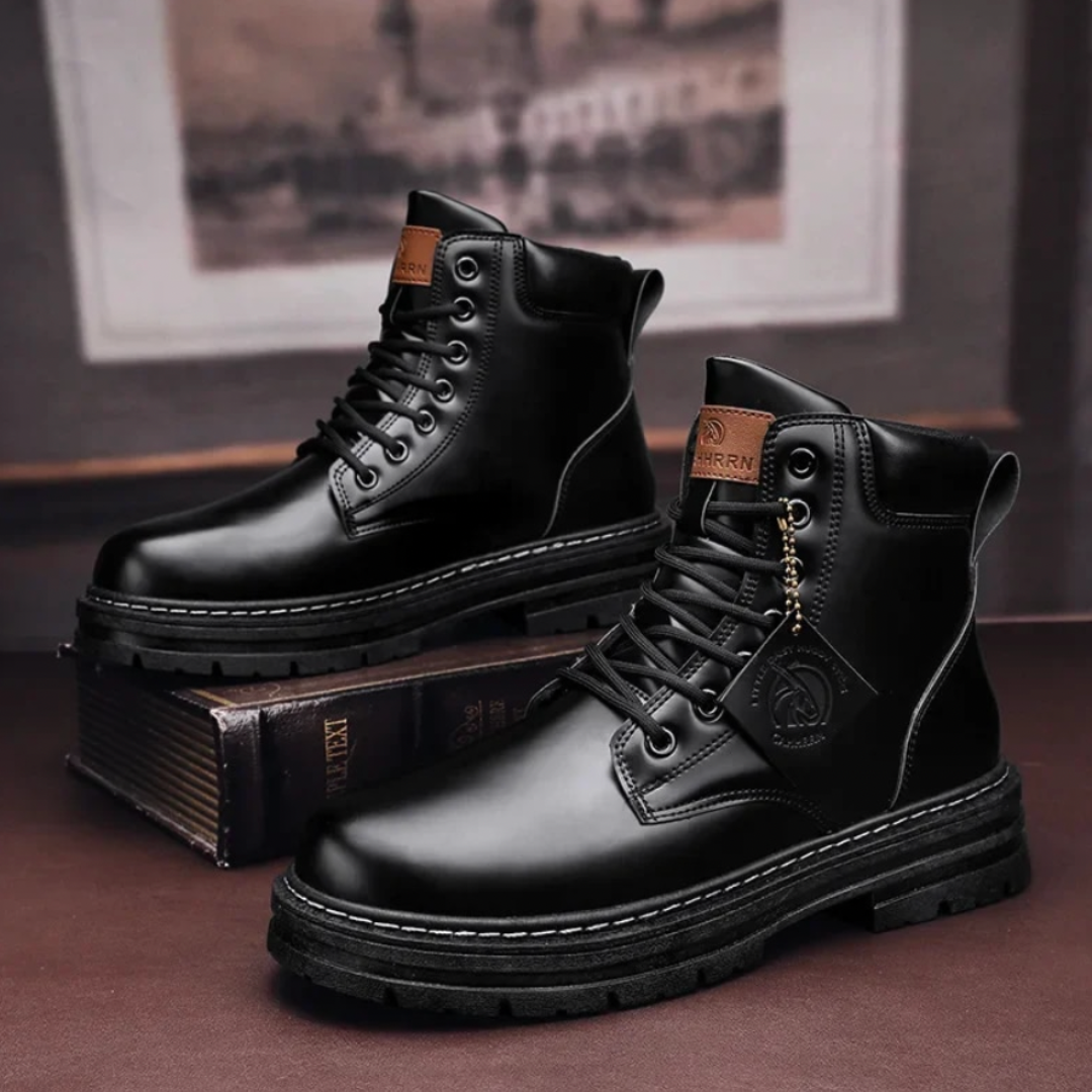 Versatile Mens Boots for Modern Adventure