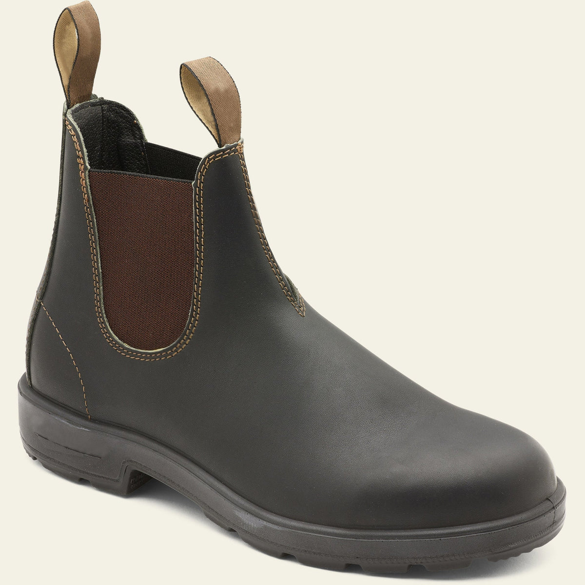 Men’s Classic Leather Chelsea Boots in Slip-on Design