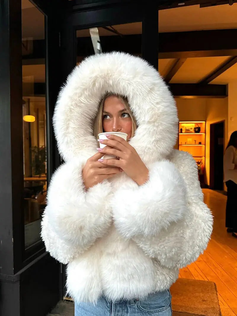 Sorelle | Women’s Oversized Faux Fur Coat