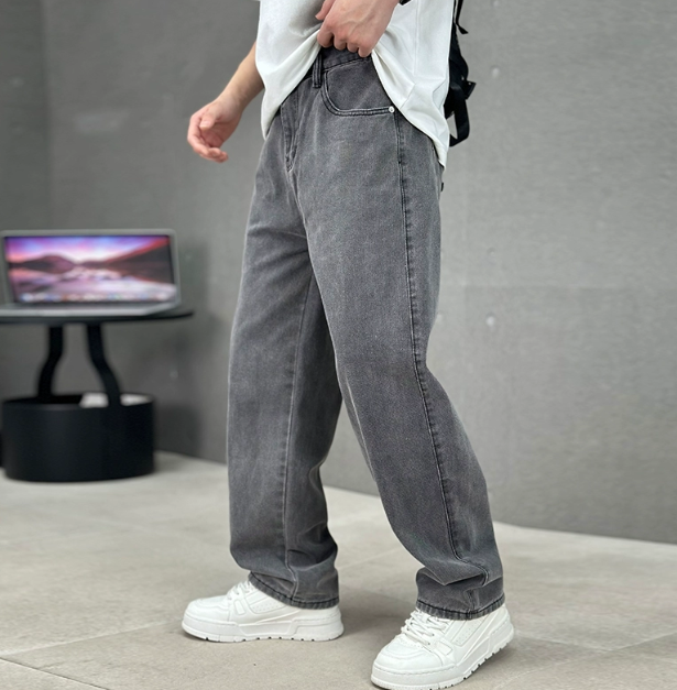 Classic Fit Straight Leg Jeans for Men